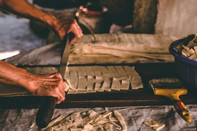 Hoi An street foods, night market and lantern boat ride - Scenic Lantern Boat Ride on Hoai River