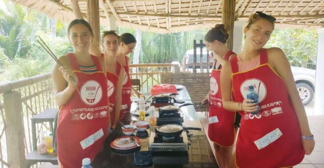 Hoi An: Sunset Eco Cooking Class Market Tour in a Local Home - Inclusions