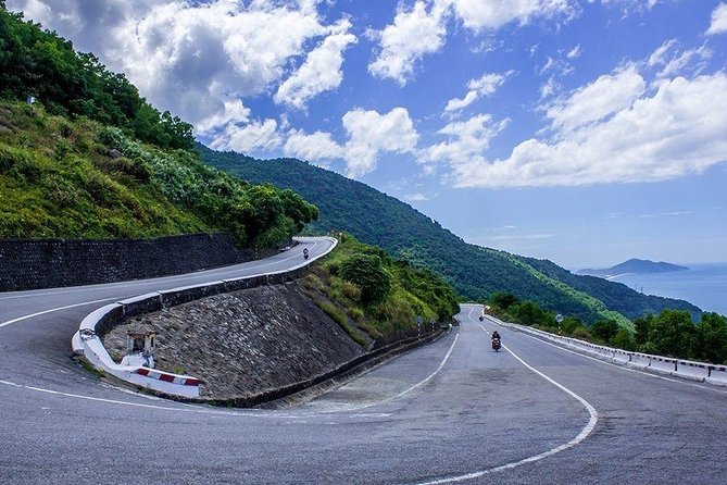 Hoi an to Hue by Car With English Speaking Driver - Experienced English Speaking Drivers