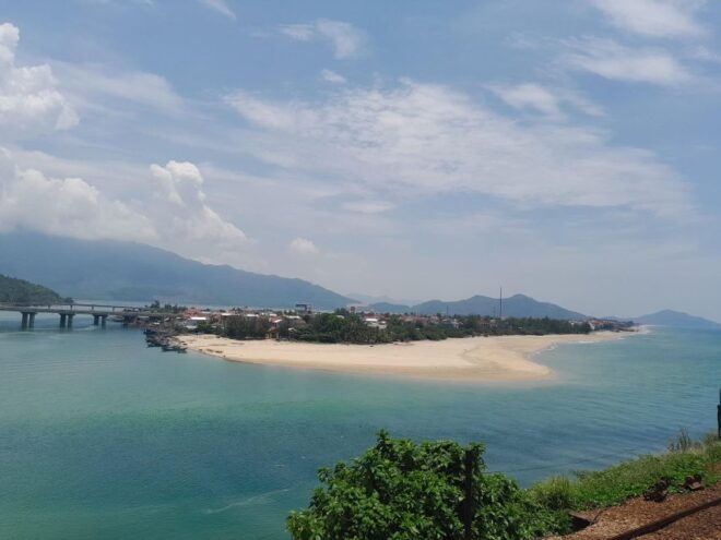 Hoi an to Hue by Private Car Transfer With Sightseeing Stops - Detailed Tour Itinerary and Stops