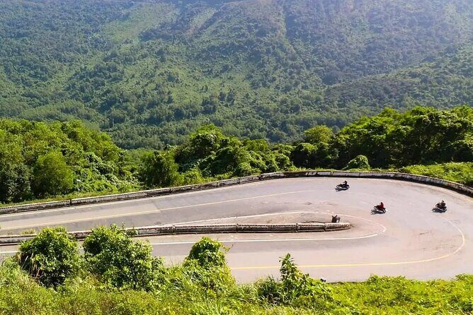 Hoi An to Hue via Hai Van Pass with English Driver & Sightseeing - Why This Tour Works