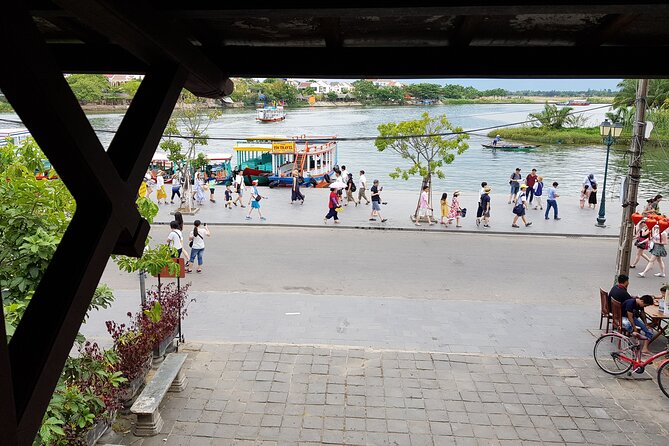 Hoi an Town Private Walking Tour With Boat Trip - Exploring Hoi Ans Historical Sites