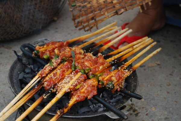 Hoi An: Unique Street Food Tour - Small Group Tour for Intimate Experience