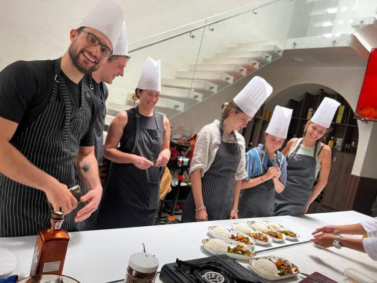 Hoi An: Vegetarian Cooking Class & Explore Local Market Trip - Cooking Class Highlights