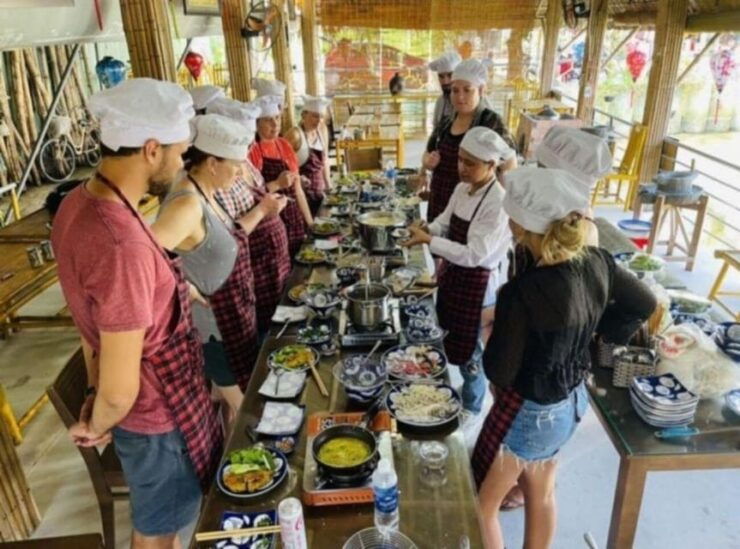 Hoi An: Vegetarian Cooking Class W Local Family and Transfer - Cooking Experience