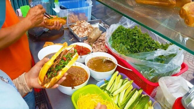 Hoi An Walking Street Food Tour by Local Guide - What to Bring