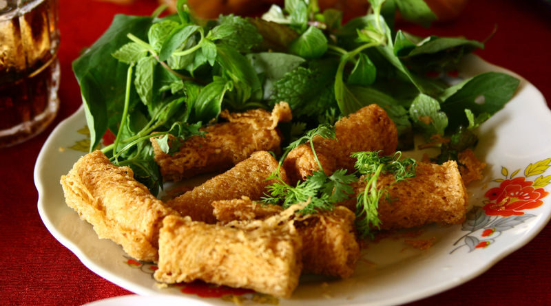 Hoi An Walking Tour and Cooking Class from Da Nang - What the old-town route gives you