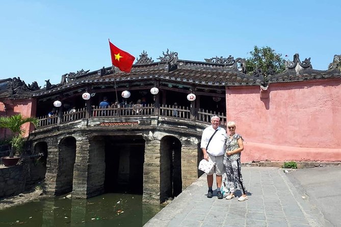 Hoi an Walking Tour With Night Market, Colourful Lanterns,Boat Ride(Privatetour) - Taking in the Vibrant Night Market