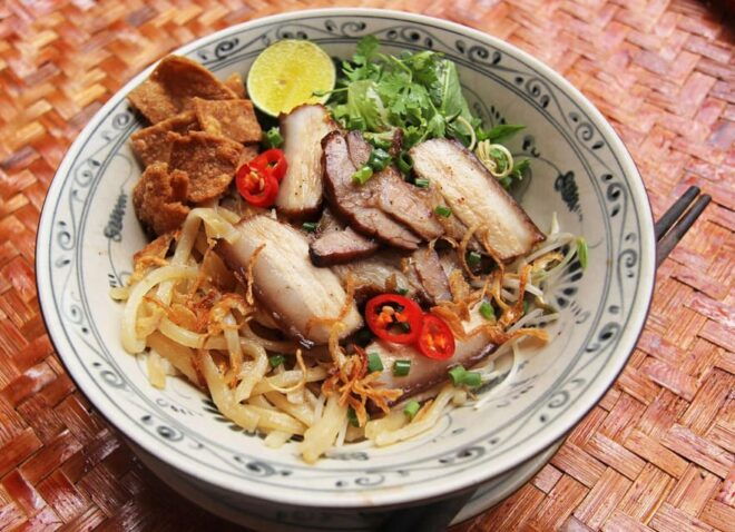 Hoi An's Best Street Food: A Guided Culinary Exploration - Must-Try Street Food Dishes
