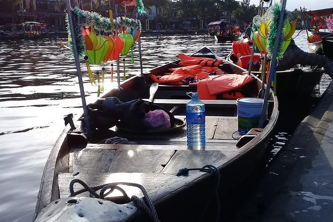 HoiAn Small Boat By Night on Bach Dang River - Flexible Cancellation Policy