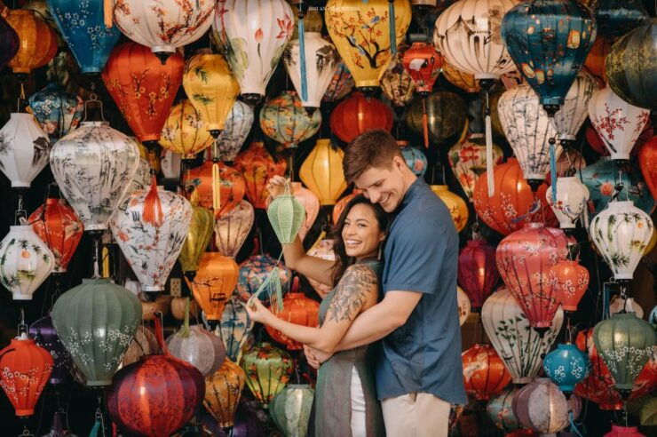 Hoian: Walking Around Oldtown With Professional Photographer - Highlights of the Old Town Tour