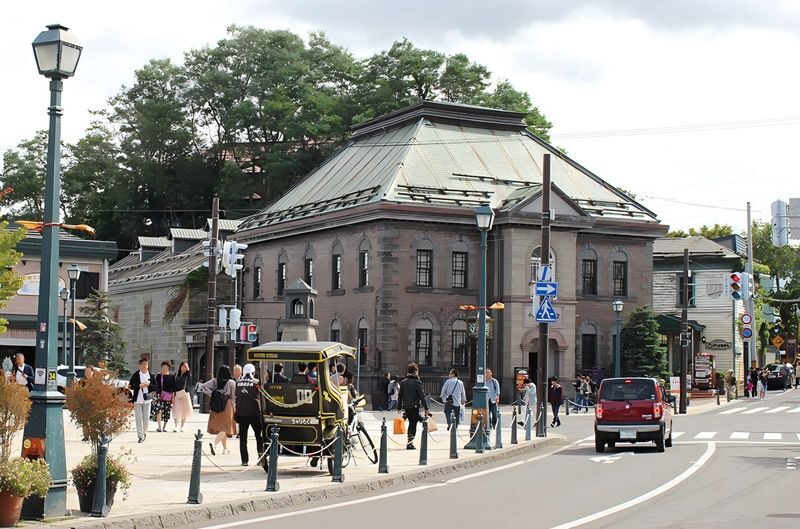 Hokkaido, Japan: Sapporo, Cape Kamui, Otaru, and Shiroi Koibito Park One-Day Tour - Winter changes the shape of the day