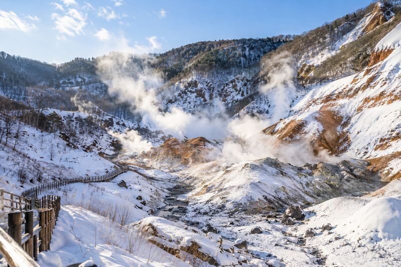 Hokkaido Noboribetsu Jigokudani (Hell Valley) + Showa Shinzan + Lake Toya Day Trip (Sapporo/Lake Toya Departure) - Lake Shikotsu and the winter route