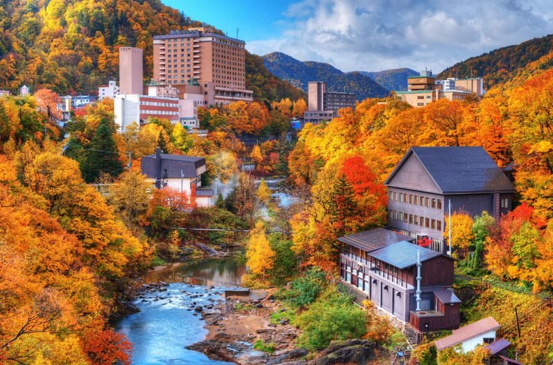 Hokkaido One-Day Tour: Hoheikyo Gorge, Jozankei, Lake Toya, Showa Shinzan, and Mount Yotei Spring Water Park (Departing from Sapporo) - A day trip that trades depth for range