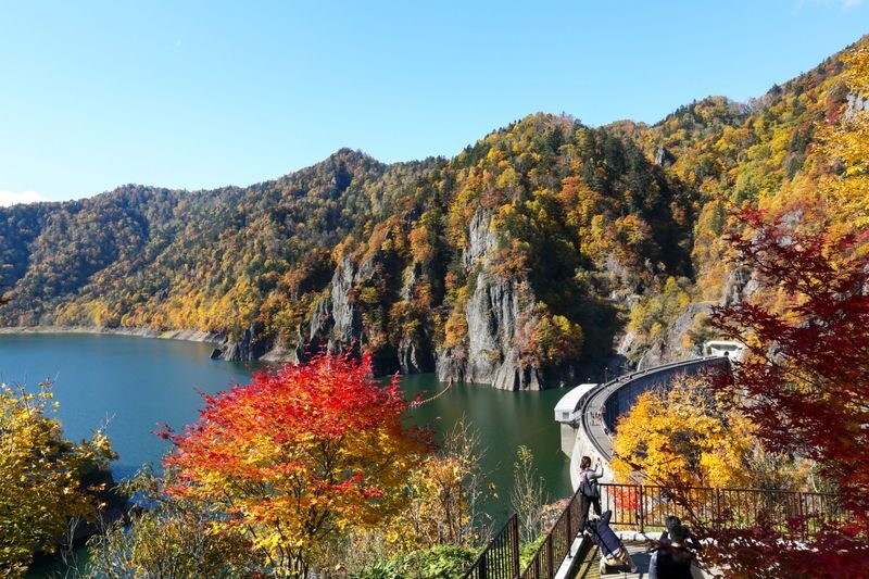 Hokkaido One-Day Tour: Hoheikyo Gorge, Jozankei, Lake Toya, Showa Shinzan, and Mount Yotei Spring Water Park (Departing from Sapporo) - Mount Yotei spring water: confirm the exact stop