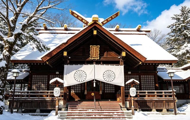 Hokkaido Otaru 1-Day Tour: Cape Kamui, Blue Cave, Mount Tengu, Hill of the Buddha (Multiple routes and languages available) - What the guided format adds