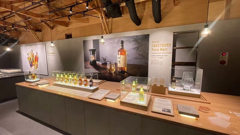 Hokkaido: Otaru, Shakotan Kamui Cape, Shimamui Coast, Yoichi Distillery - Comfortable Bus Selected Day Tour - Ogon Cape adds one more coastal angle