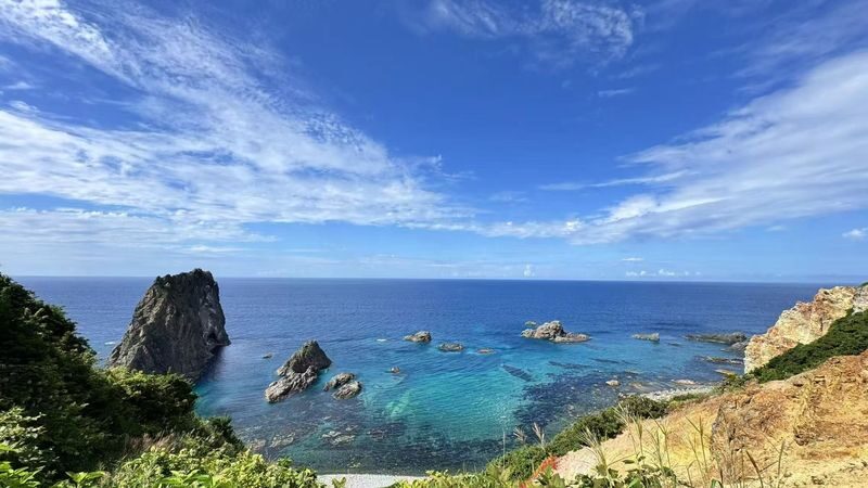 Hokkaido: Otaru, Shakotan Kamui Cape, Shimamui Coast, Yoichi Distillery - Comfortable Bus Selected Day Tour - The bus makes a difficult route practical