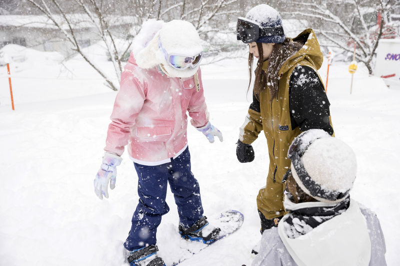 Hokkaido Rusutsu Private Ski Lesson (EN/CN) with Photography - Lift tickets and rentals are separate decisions