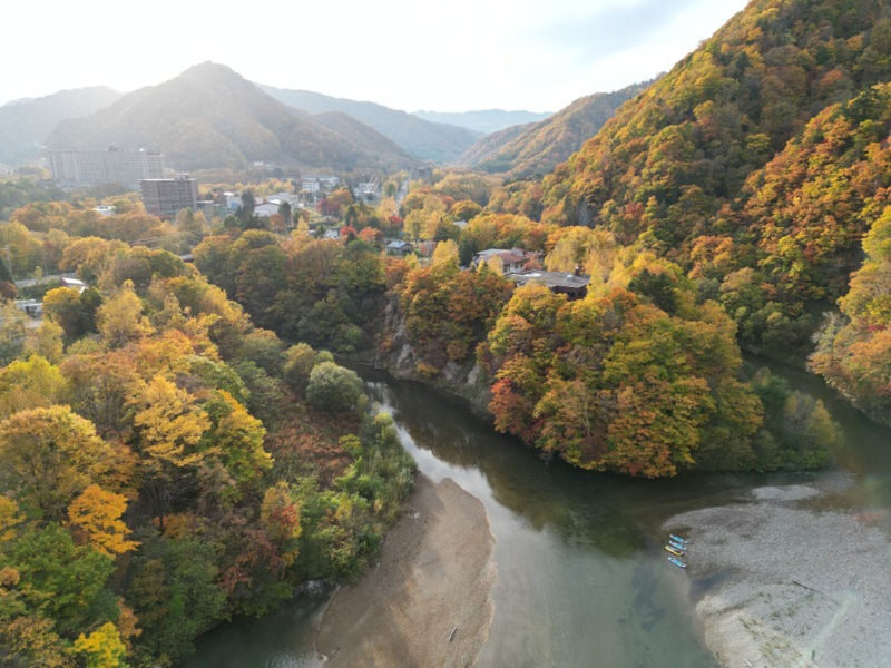 Hokkaido, Sapporo, Jozankei: Gently cruising while enjoying the scenery ~Relaxing Canoe Tour~ (with bonfire & roasted marshmallows) - A gentler way to see Jozankei