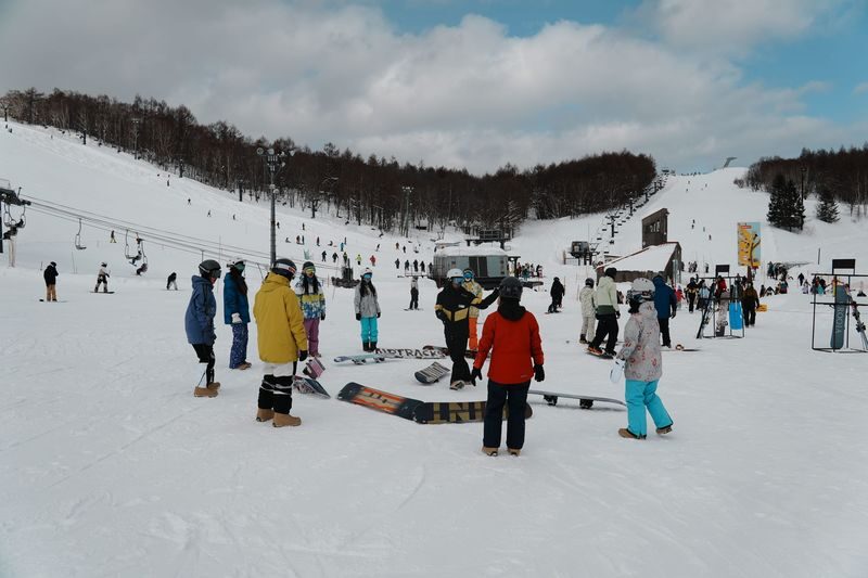 Hokkaido Sapporo Teine Ski Resort | One-Day Skiing/Snowboarding Tour, Chinese Instruction (Includes Shuttle Bus, Ski Equipment, Chinese Ski Instructor) - What the price buys, and what it does not