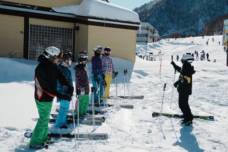 Hokkaido Sapporo Teine Ski Resort | One-Day Skiing/Snowboarding Tour, Chinese Instruction (Includes Shuttle Bus, Ski Equipment, Chinese Ski Instructor) - The booking decision
