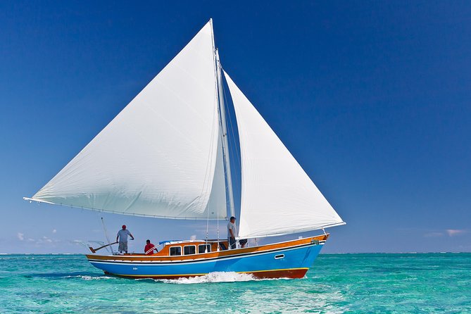 Hol Chan Marine Reserve Snorkel Tour on the 40 Sirena Azul Sailboat - Overview and Experience