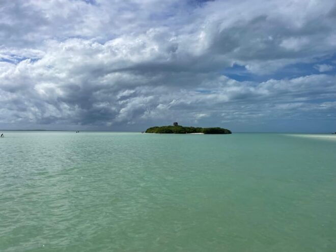 Holbox: Punta Mosquitos, Yalahau, and Passion Island Boat Tour - Admiring Yalahau Lagoon