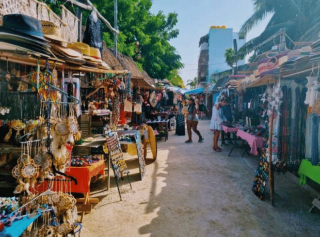 Holbox: Self-Guided Downtown Tour. Art, Culture, and History - Wander Through Holboxs Charming Village