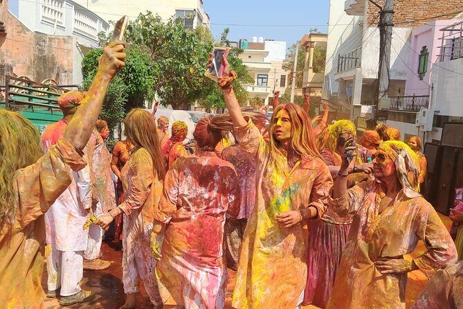 Holi Celebration Tour - FAQs about the Holi Celebration Tour in Agra