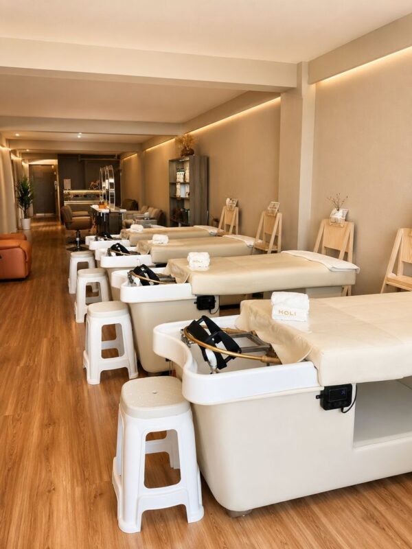 Holi Thai Head Spa Pattaya | Relaxing Shampoo & Head Massage - A head spa, not just a hair wash