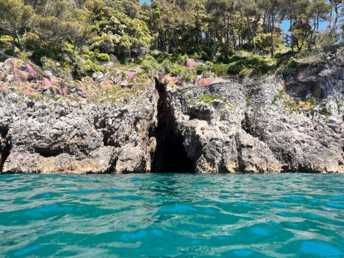 Holiday Golfo Dei Poeti: Boat Tour and Tasting - Frequently Asked Questions