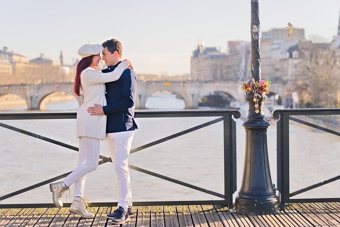 Holiday Photoshoot in Paris - Working With a Professional Photographer in Paris