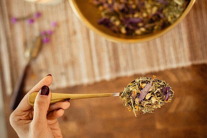 Holistic Ayurveda & Naturopathy Wellness Session - What Is the Holistic Ayurveda & Naturopathy Wellness Session?