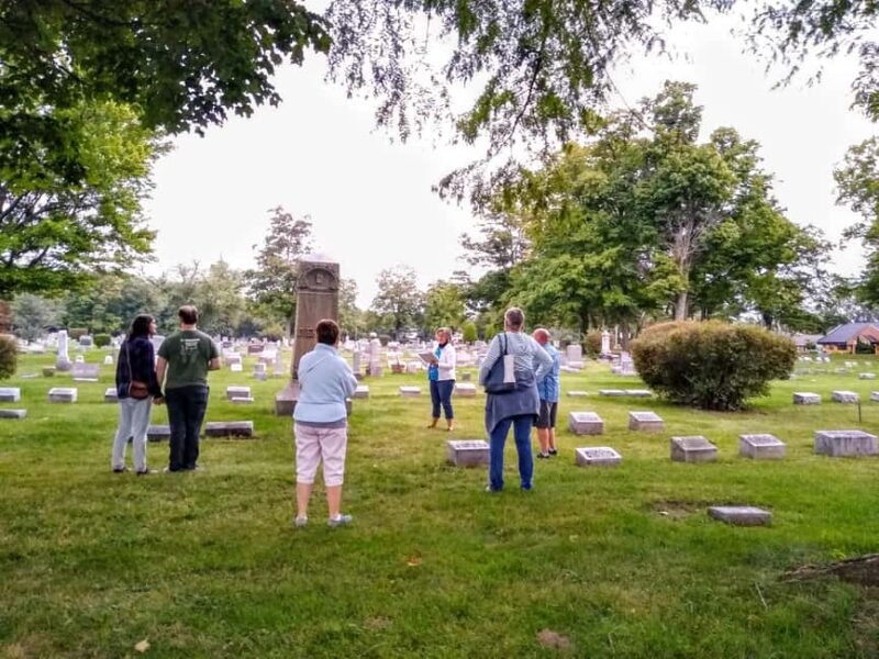 Holland: Pilgrim Home Cemetery Walking History Tour - Practical Details and Tips