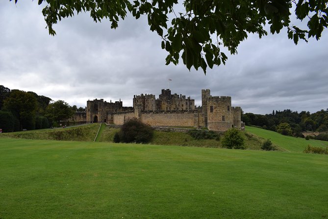 Holy Island, Alnwick Castle & the Kingdom of Northumbria From Edinburgh - Customer Reviews and Host Responses
