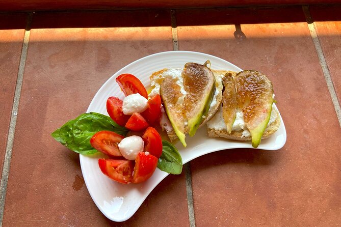 Homemade Dinner and Oil Tasting Tour in a Tuscan Farm - End Point and Start Time