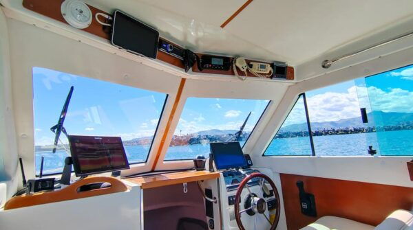 HONDARRIBIA: BOAT RENTAL - Safety and Comfort