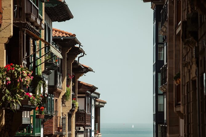 HONDARRIBIA SIGHTSEEING and PINTXOS - Private Gastronomic Adventure - Traditional and Avant-Garde Pintxos