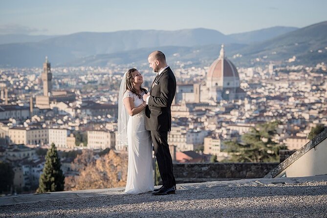 Honeymooners Florence Tour With Professional Photographer and Driver - Tour Logistics