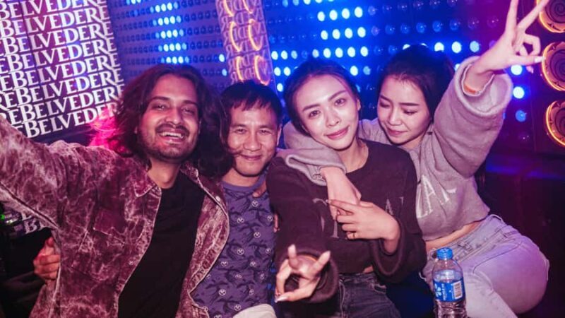 Hong Kong: #1 Pub Crawl! 3 Bars & FREE CLUB ENTRY - Good To Know