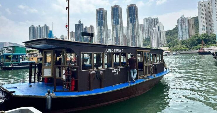 Hong Kong: Aberdeen Audio-Guided Tour and Houseboat Visit - Tour Overview