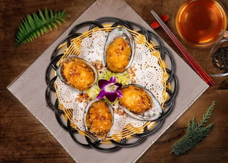 Hong Kong: Aberdeen Fishing Heritage Tour with Seafood Feast - Hong Kong: Aberdeen Fishing Heritage Tour with Seafood Feast