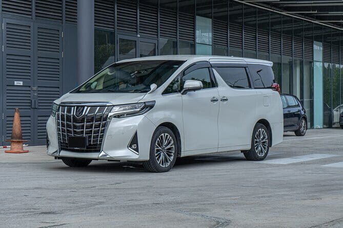 Hong Kong Airport (HKG) Transfer to Shenzhen by Toyota Alphard - An Overview of the Experience