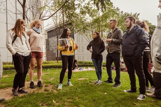 Hong Kong City Highlights and Hidden Gems by Private Car - Summary: Who Should Book This Tour?