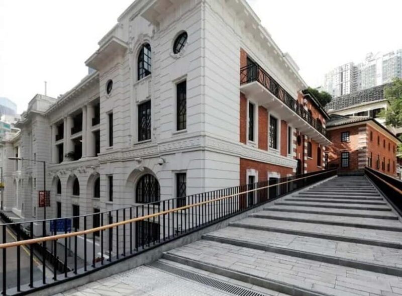 Hong Kong Day Tour: Priority Peak Tram, City Walk & Dim Sum - Who Will Love This Tour?