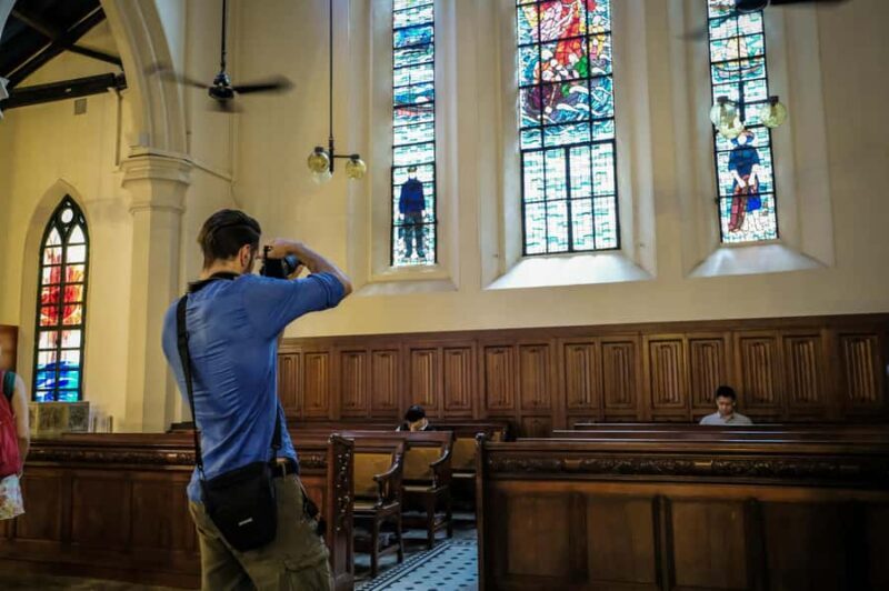 Hong Kong : Introduction to Hong Kong Walking Tour - The Guides: Knowledge and Personal Touches