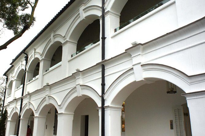 Hong Kong Lantau Tour with Big Buddha, Tai O Village & Snacks - FAQs