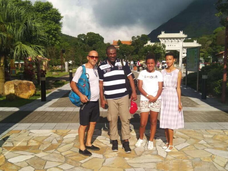 Hong Kong Must-See attractions Walking Tour With A Guide - Who Will Enjoy This Tour?