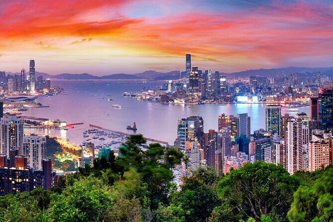 Hong Kong Pass Premium Disneyland Ticket, Ngong Ping & Peak Tram - Analyzing the Itinerary: What to Expect